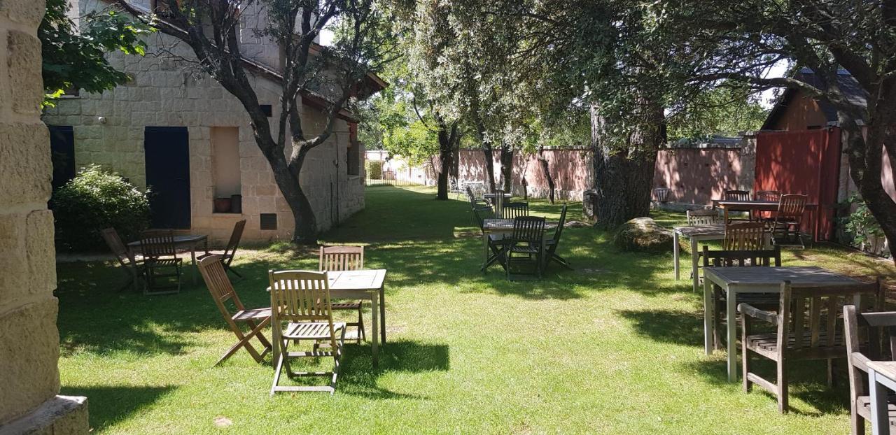 Hotel Sara De Ur La Cabrera Exteriér fotografie