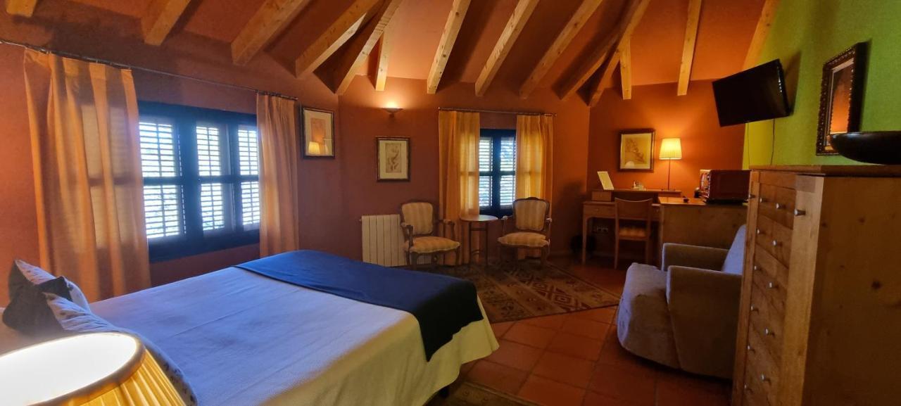 Hotel Sara De Ur La Cabrera Exteriér fotografie