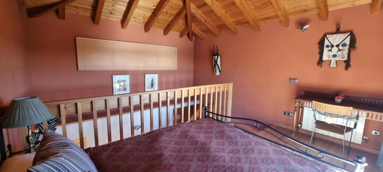 Hotel Sara De Ur La Cabrera Exteriér fotografie