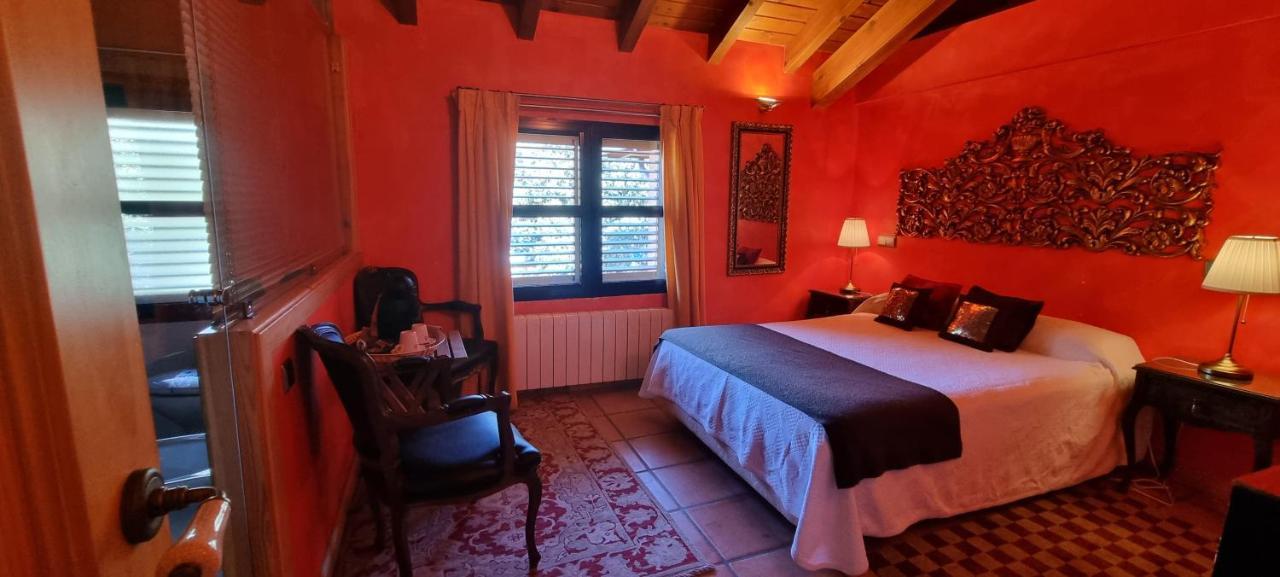 Hotel Sara De Ur La Cabrera Exteriér fotografie