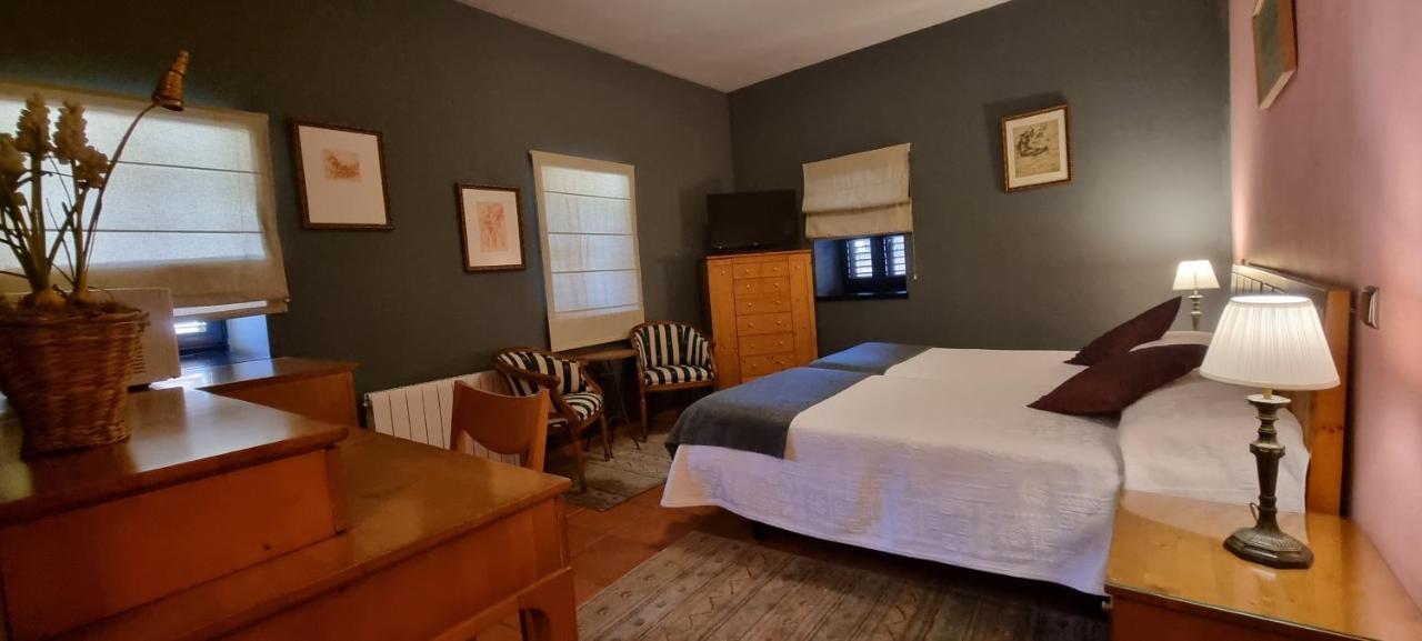Hotel Sara De Ur La Cabrera Exteriér fotografie