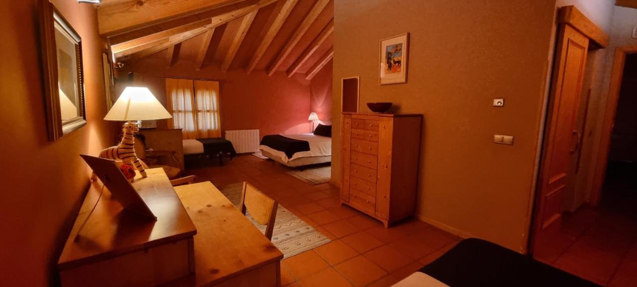 Hotel Sara De Ur La Cabrera Exteriér fotografie