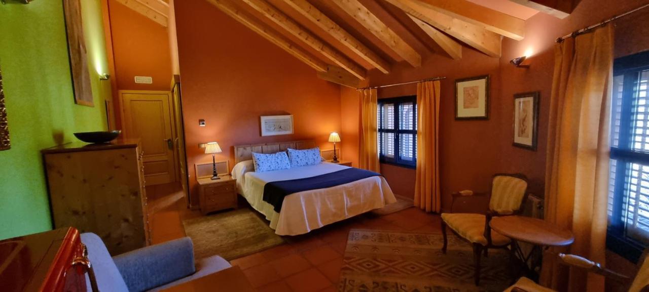 Hotel Sara De Ur La Cabrera Exteriér fotografie