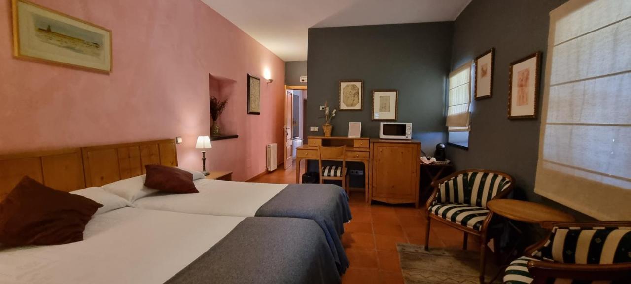 Hotel Sara De Ur La Cabrera Exteriér fotografie
