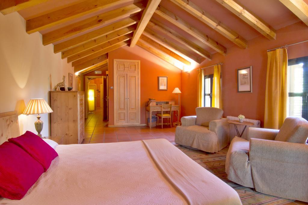 Hotel Sara De Ur La Cabrera Exteriér fotografie