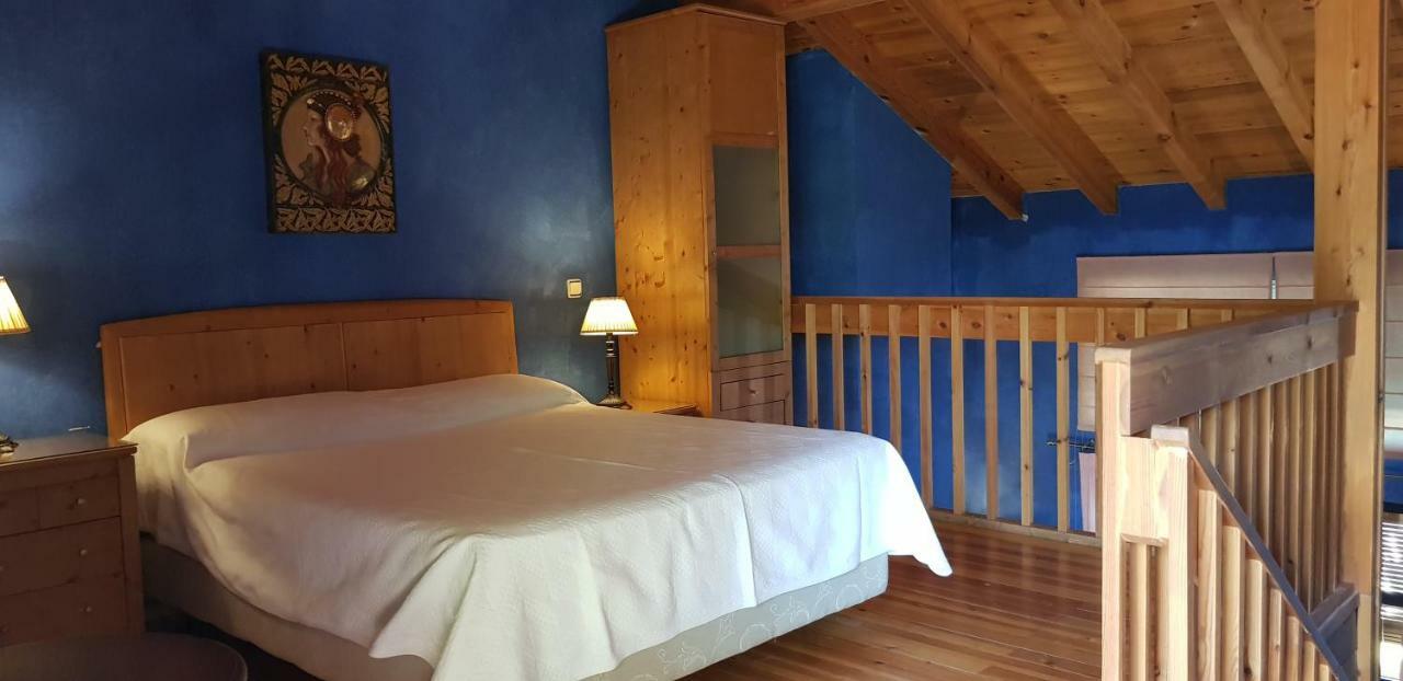 Hotel Sara De Ur La Cabrera Exteriér fotografie
