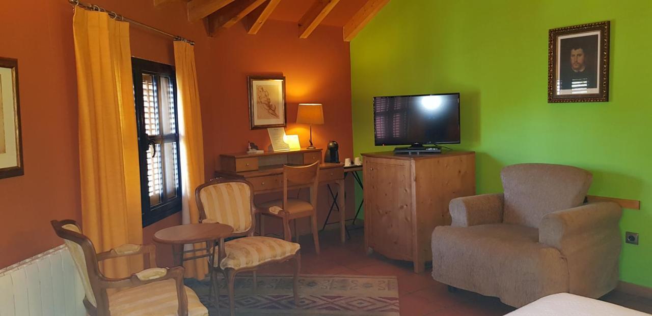 Hotel Sara De Ur La Cabrera Exteriér fotografie